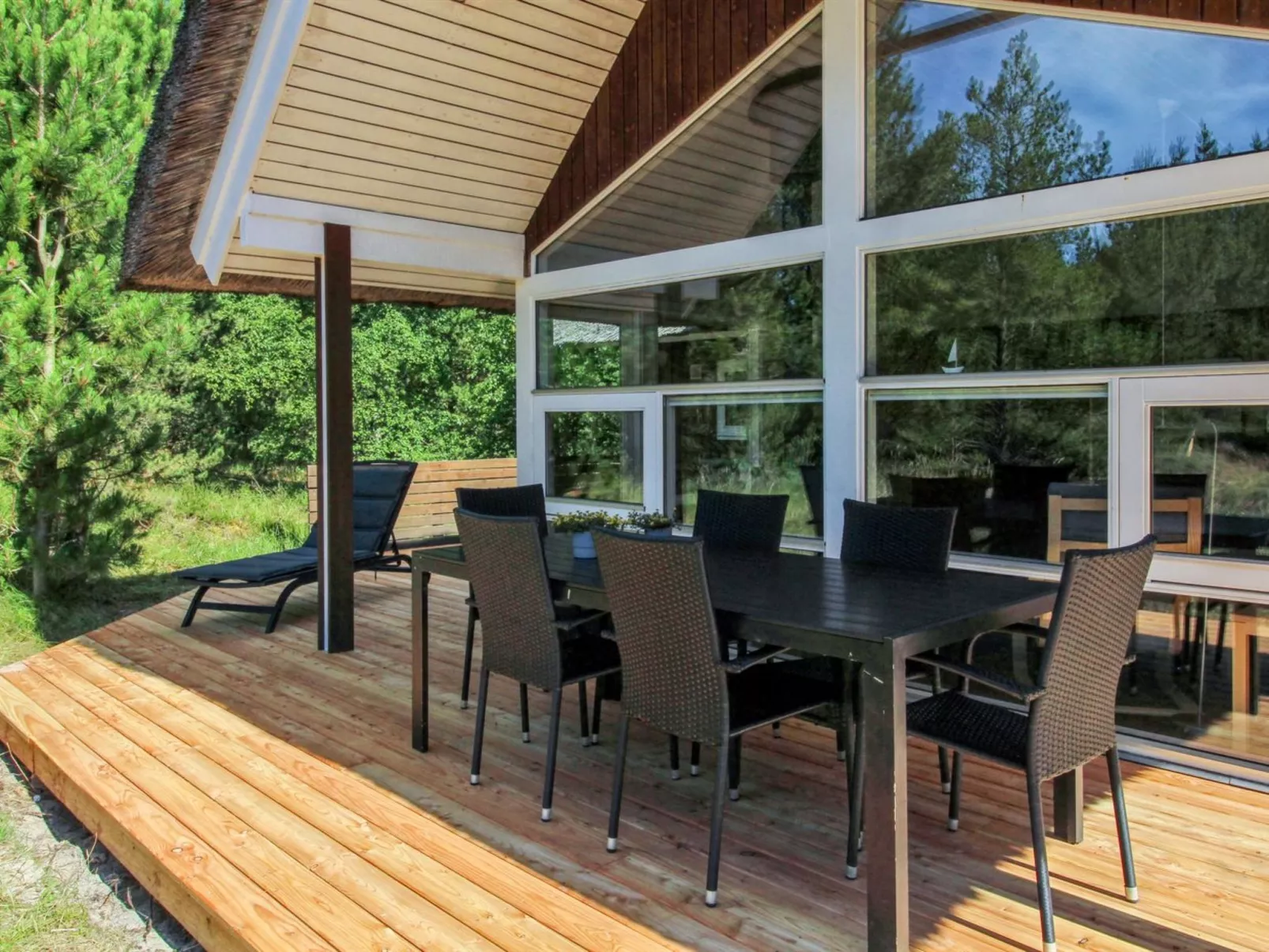 "Karri" - 1.1km from the sea-Outside