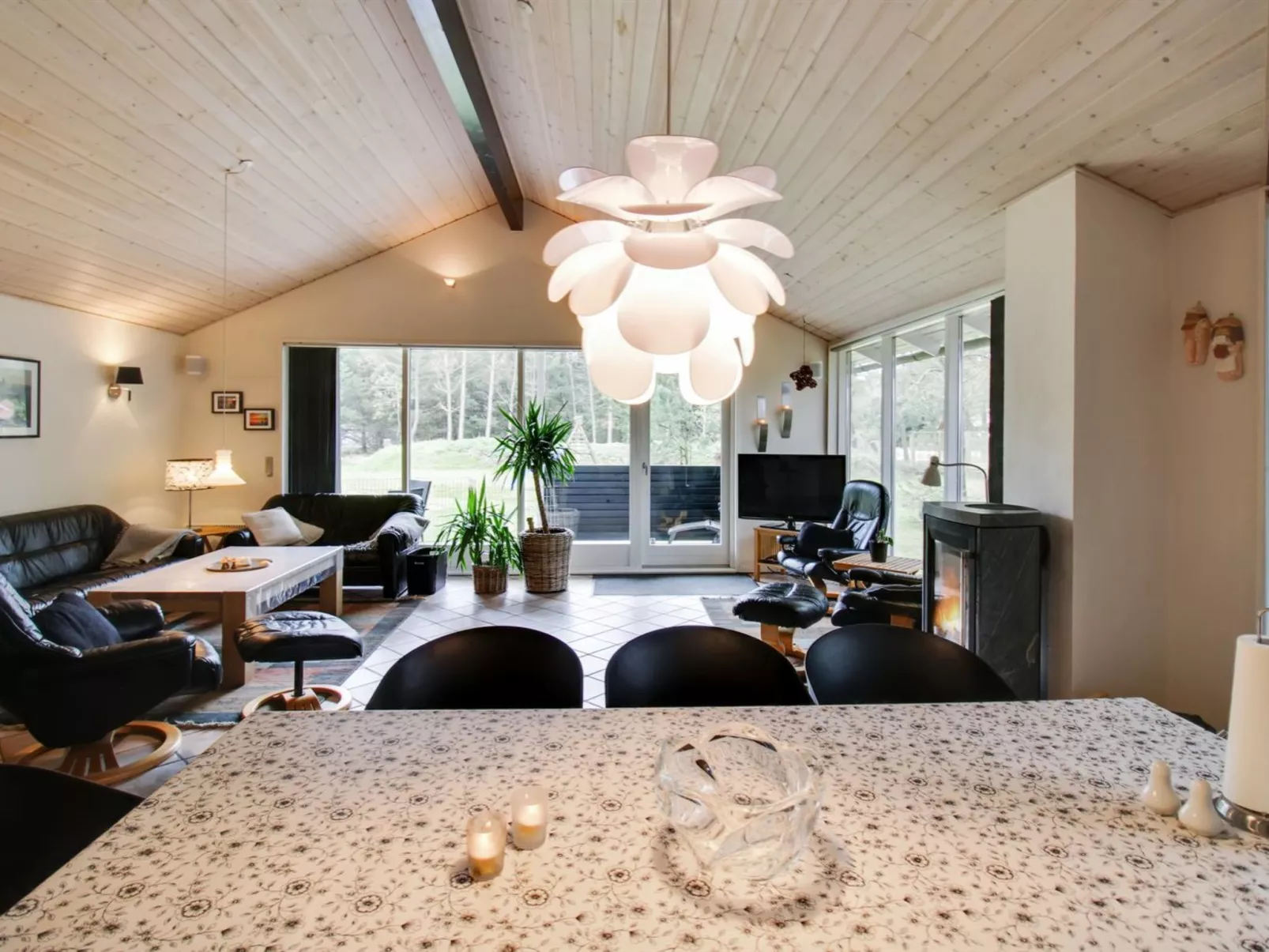 "Sora" - 2km from the sea-Inside