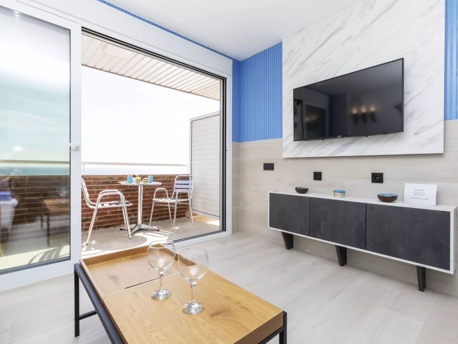 Caravela Beach-Inside