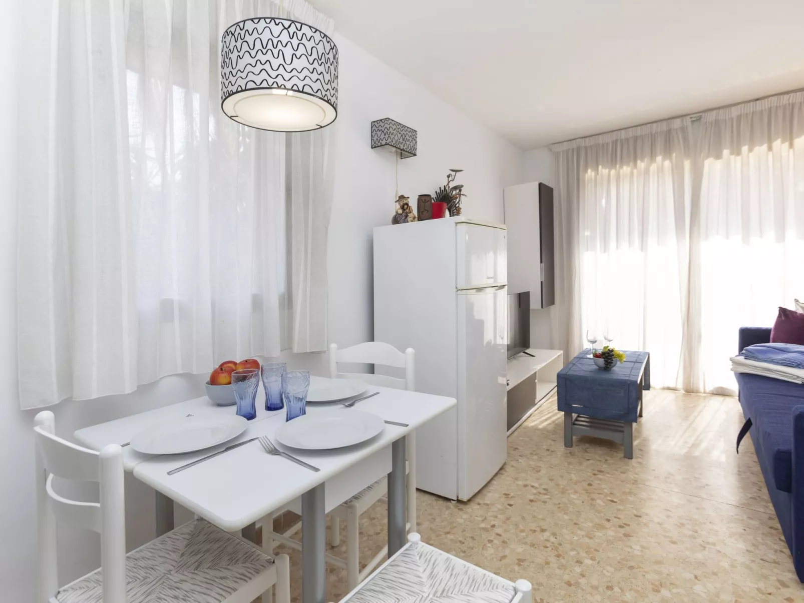 Cosy Lloret-Inside