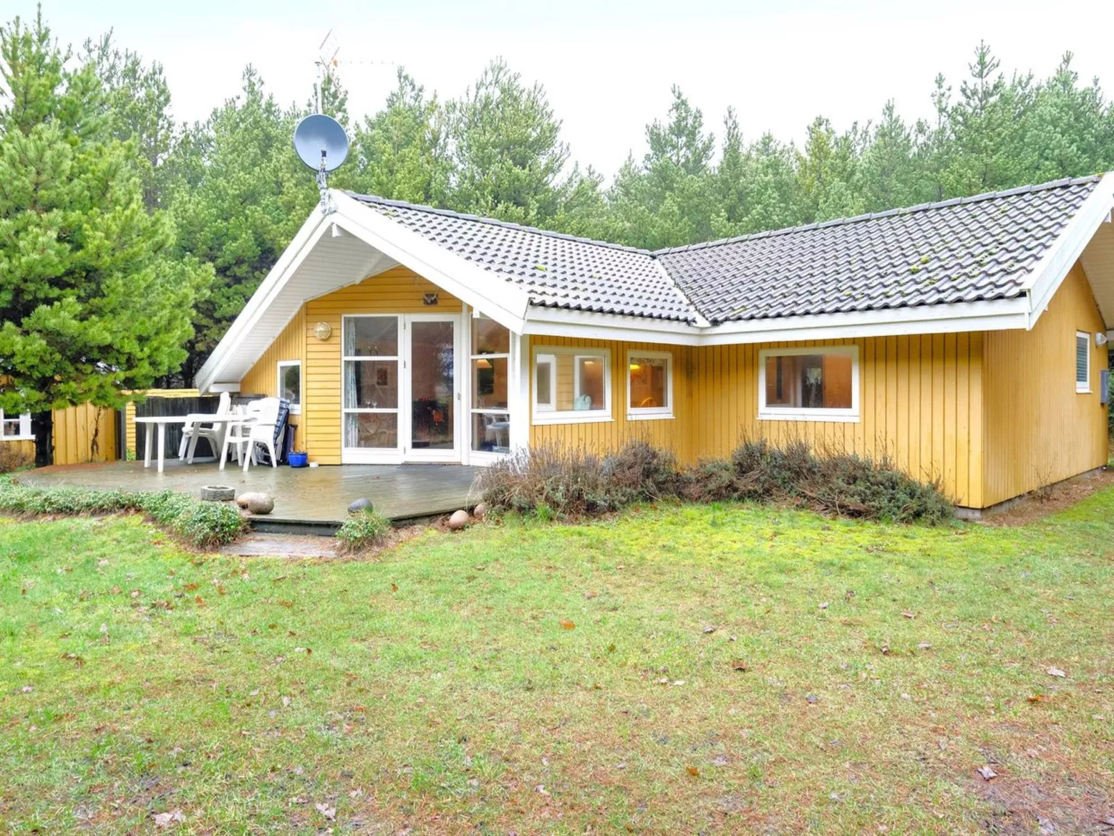 "Alaine" - 850m from the sea-Outside