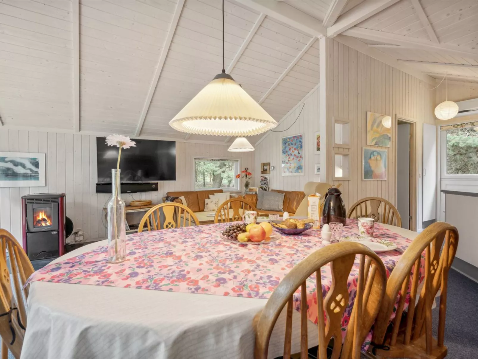 "Alaine" - 850m from the sea-Inside