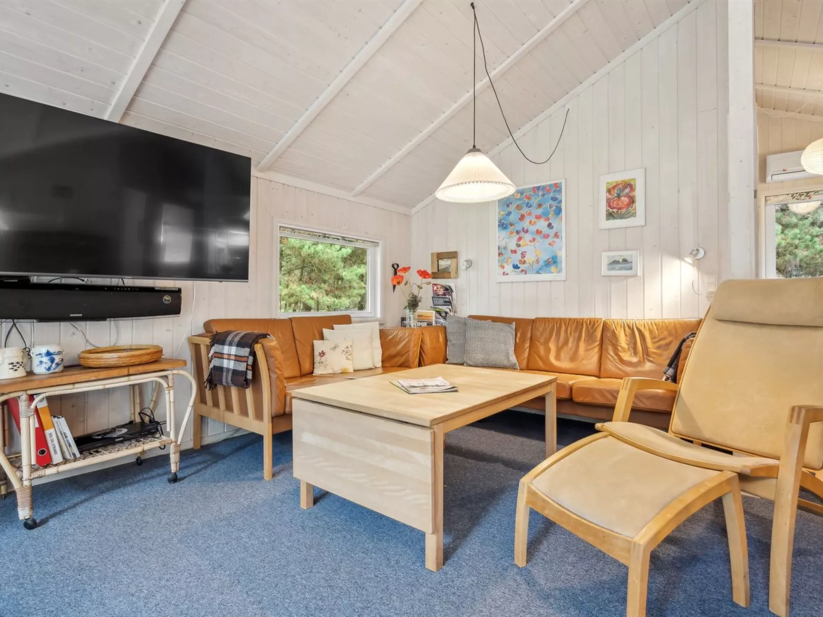 "Alaine" - 850m from the sea-Inside