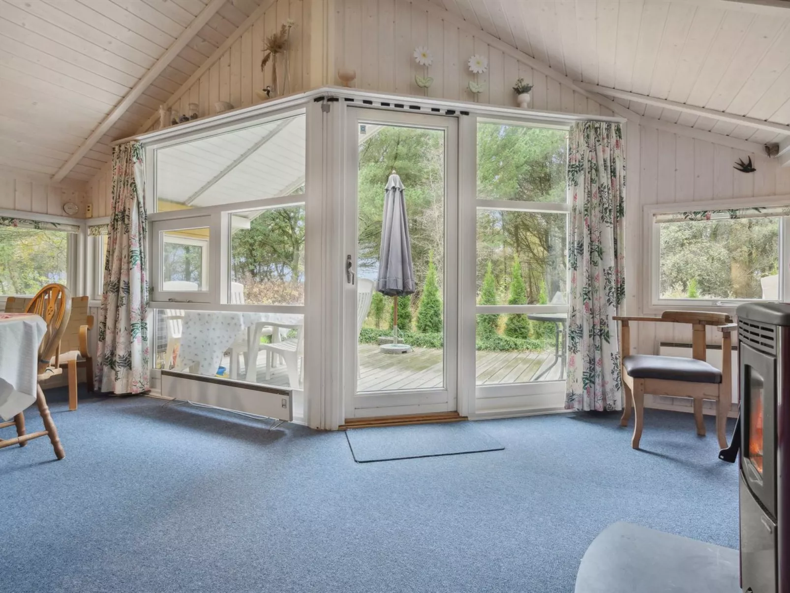 "Alaine" - 850m from the sea-Inside