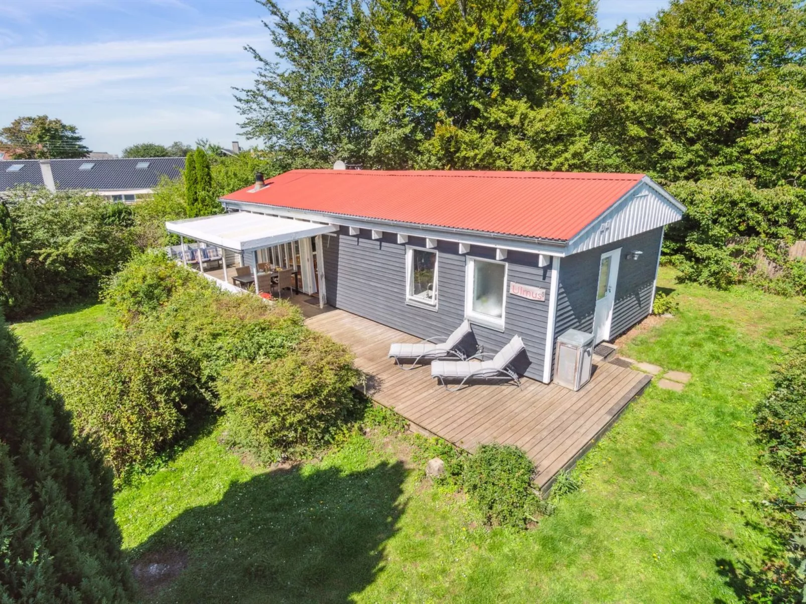 "Anni" - 250m from the sea