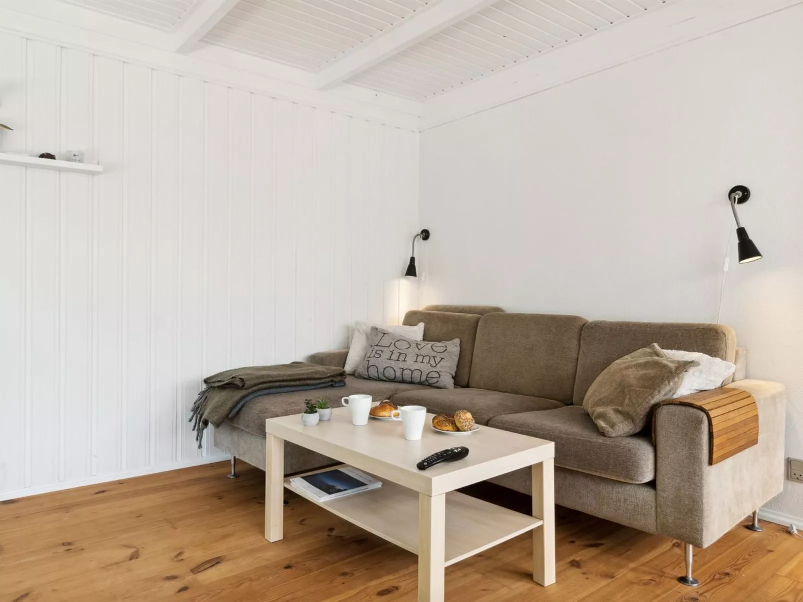 "Anni" - 250m from the sea-Inside