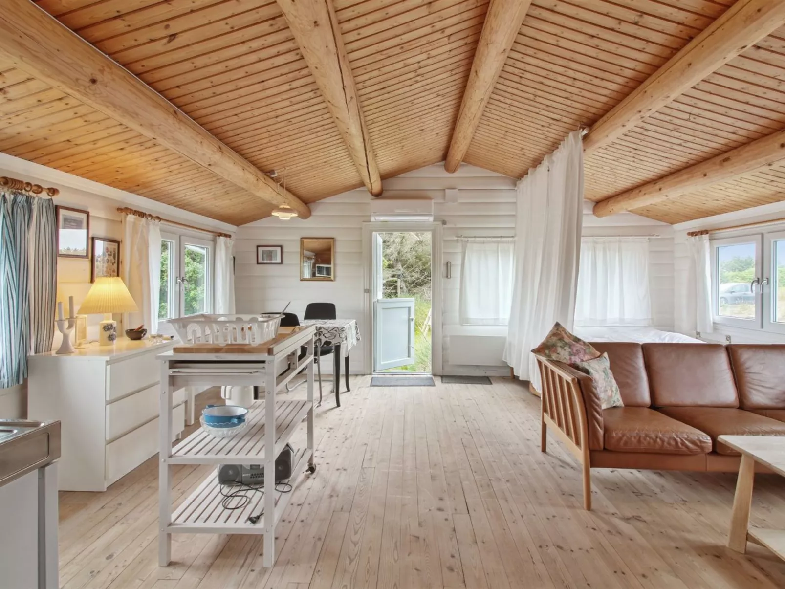 "Sampo" - 400m from the sea-Inside