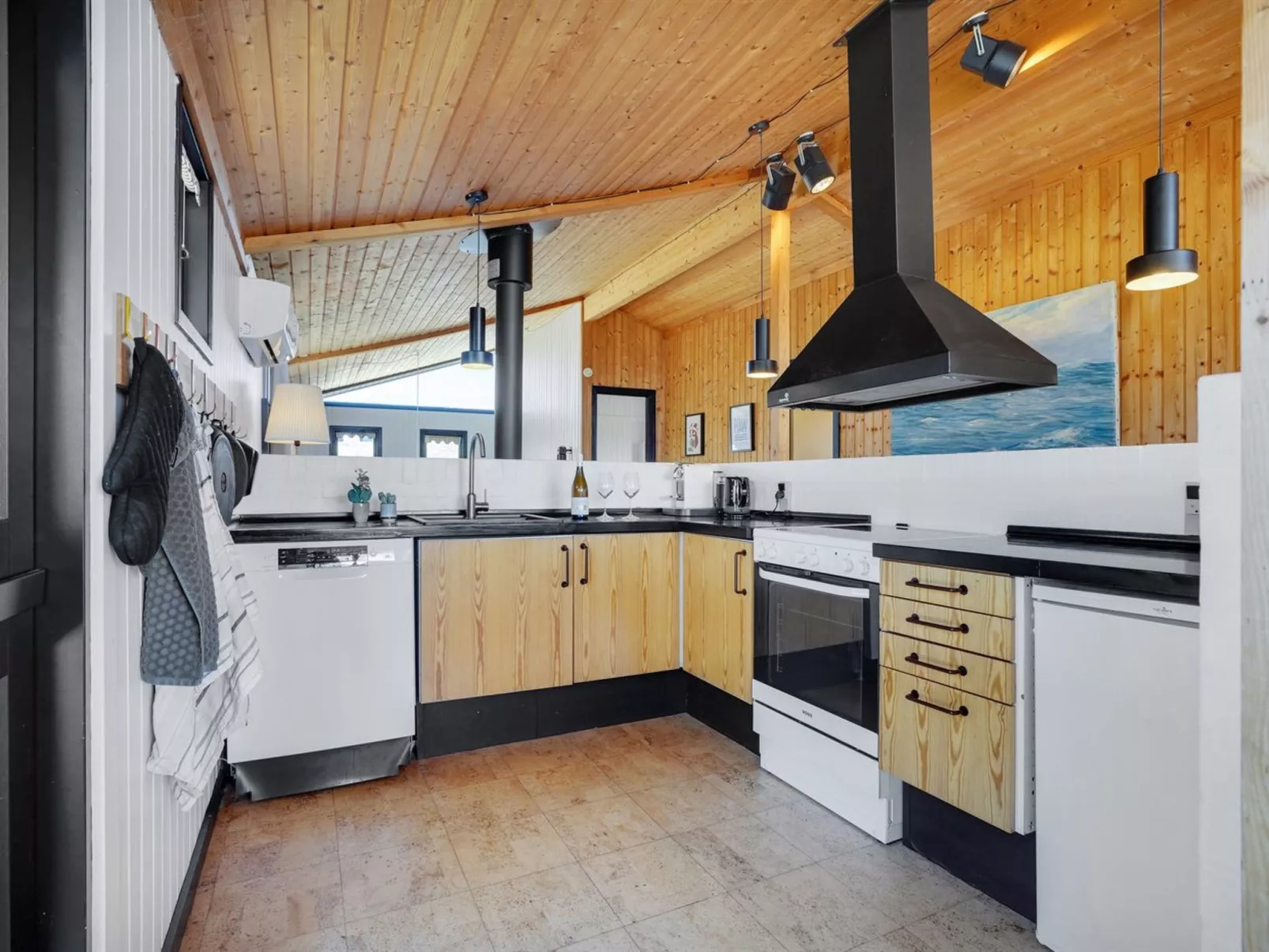 "Ilmari" - 190m from the sea-Inside