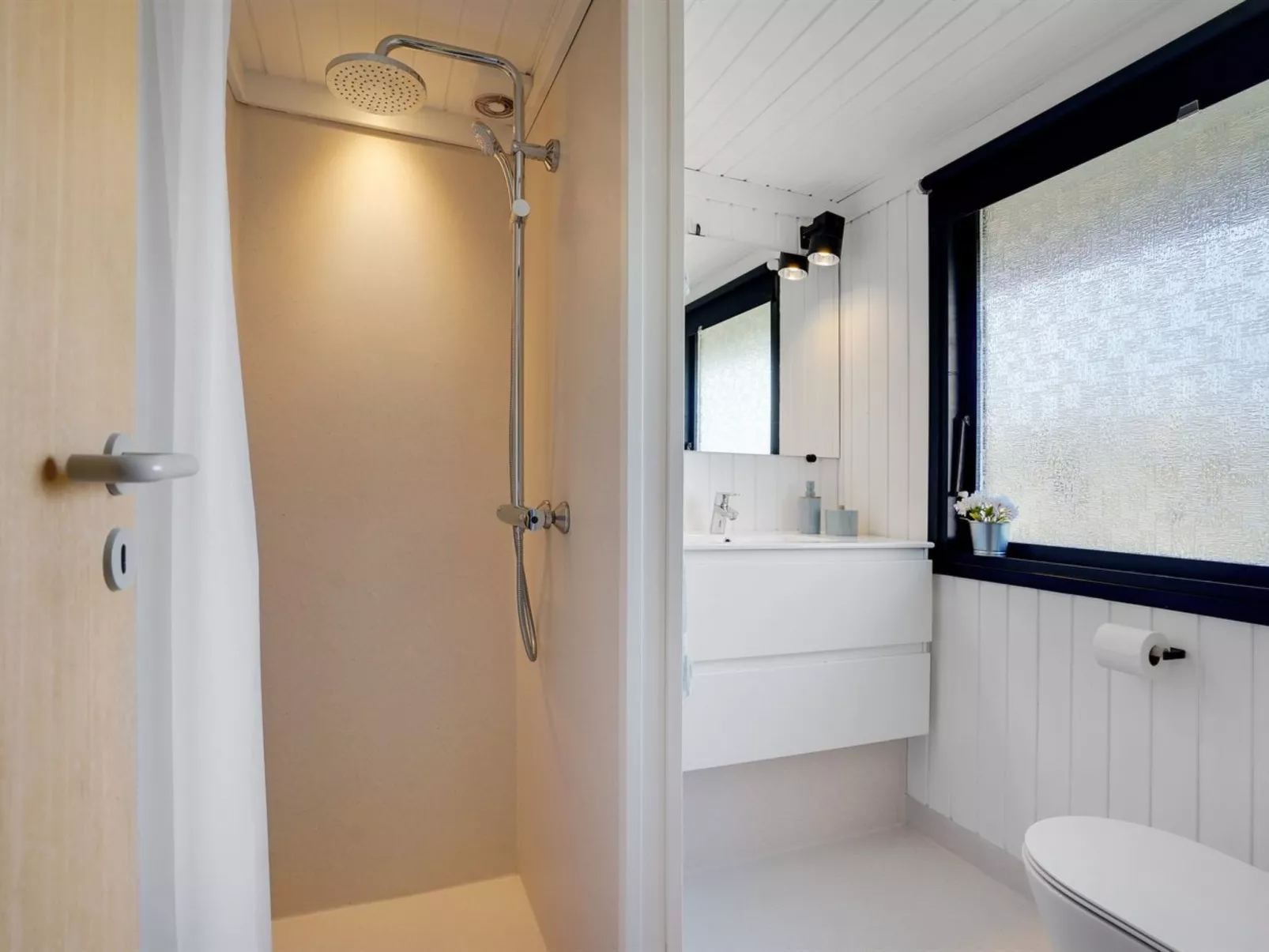 "Ilmari" - 190m from the sea-Inside