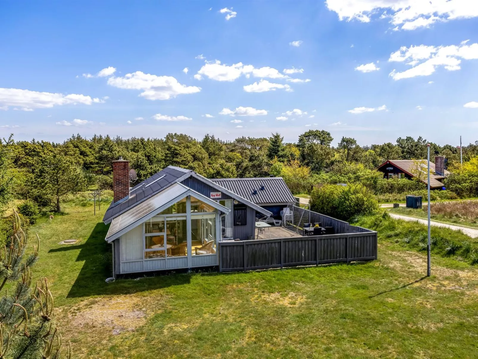 "Solvejk" - 800m from the sea-Outside
