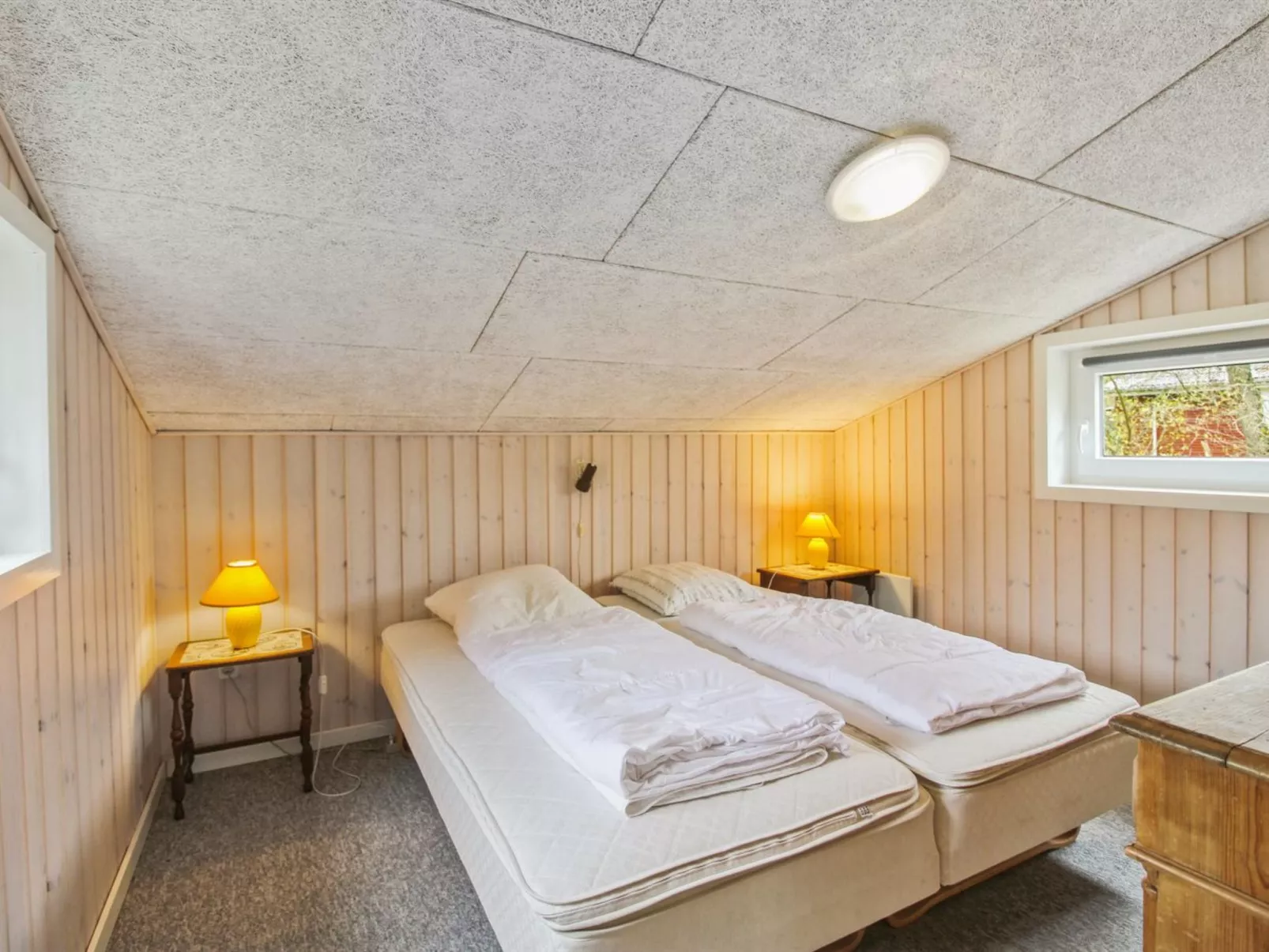 "Nielsine" - 1.5km from the sea-Inside