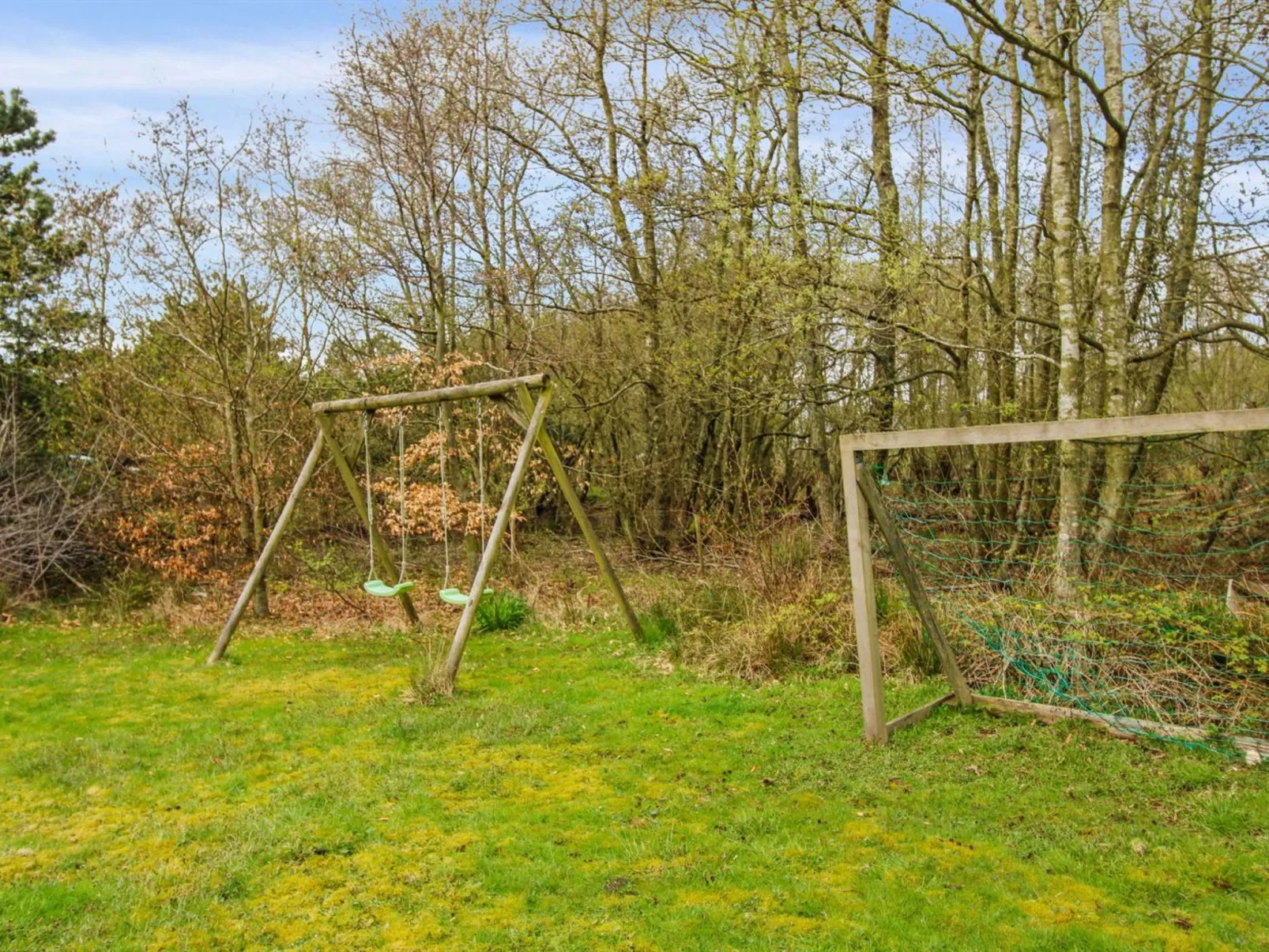 "Nielsine" - 1.5km from the sea-Outside