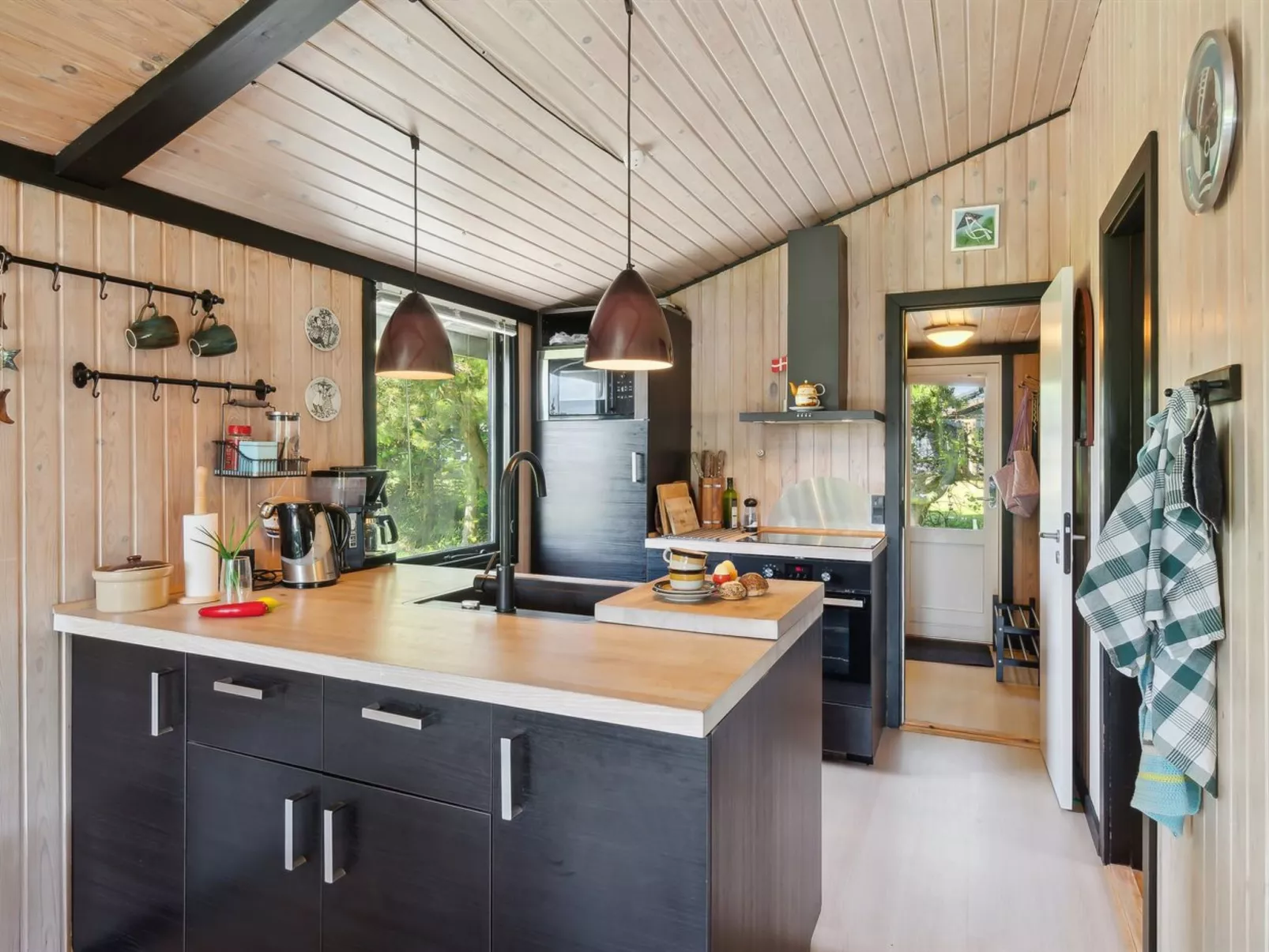 "Litle" - 600m from the sea-Inside