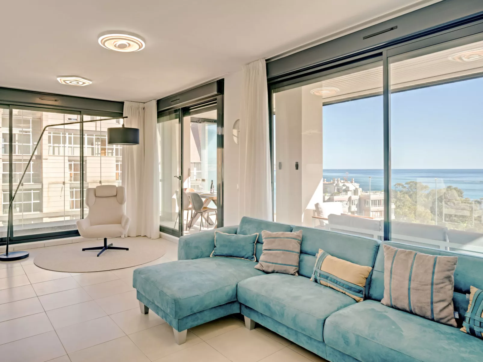 Calpe Beach II-Inside