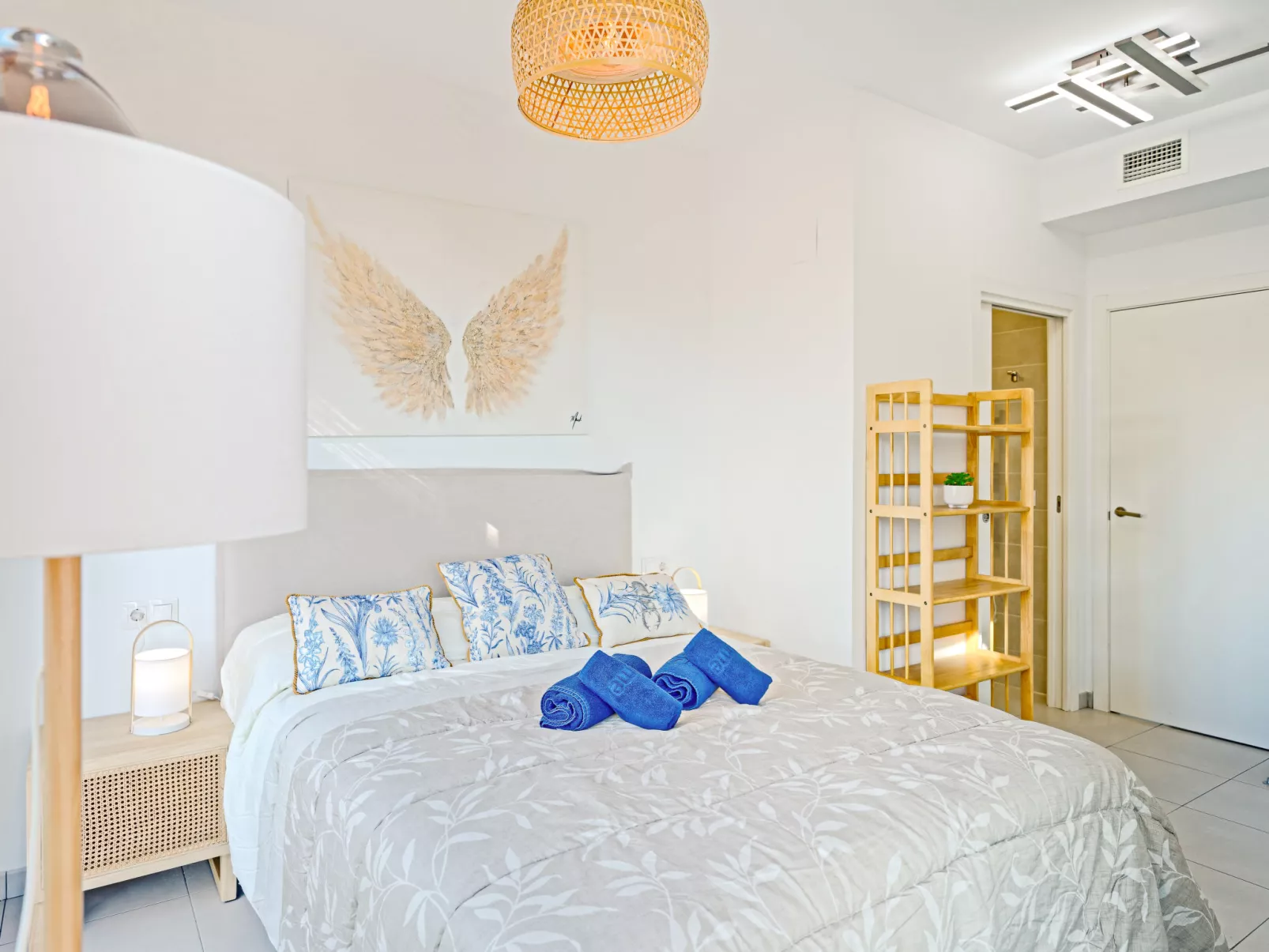 Calpe Beach II-Inside