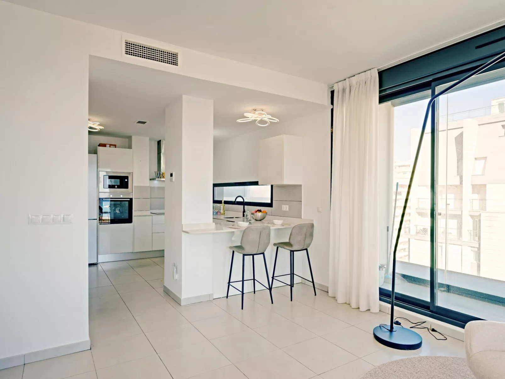 Calpe Beach II-Inside