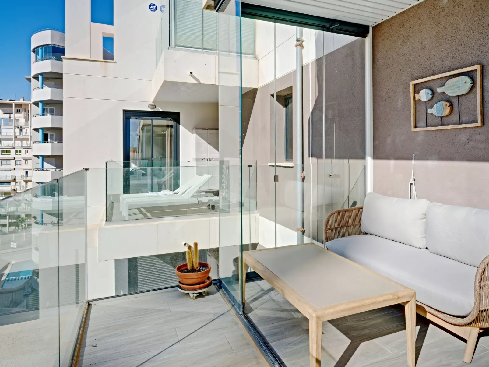 Calpe Beach II-Inside