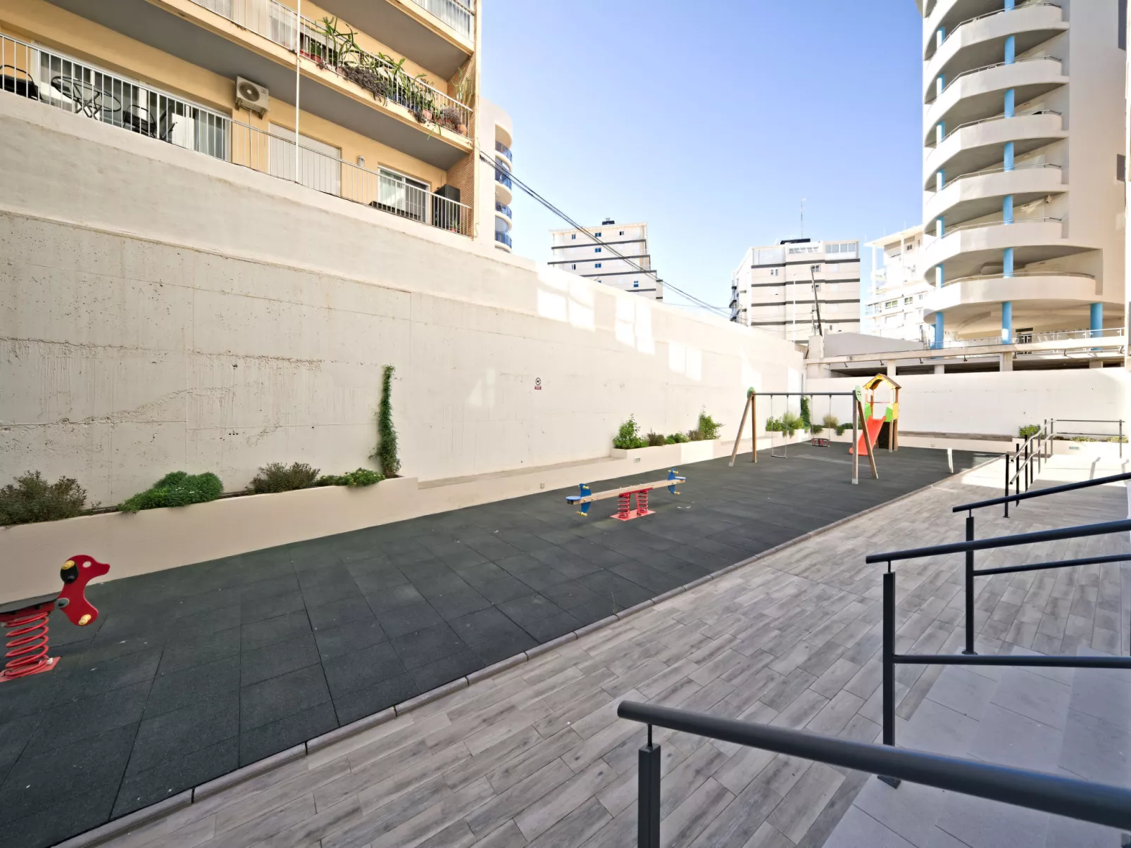 Calpe Beach II-Outside