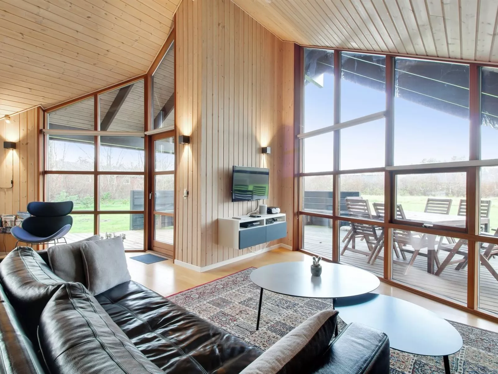 "Harri" - 850m from the sea-Inside