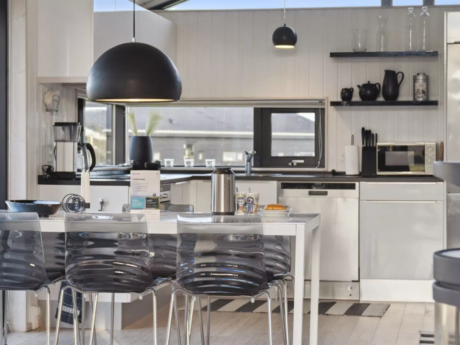 "Auvo" - 600m from the sea-Outside