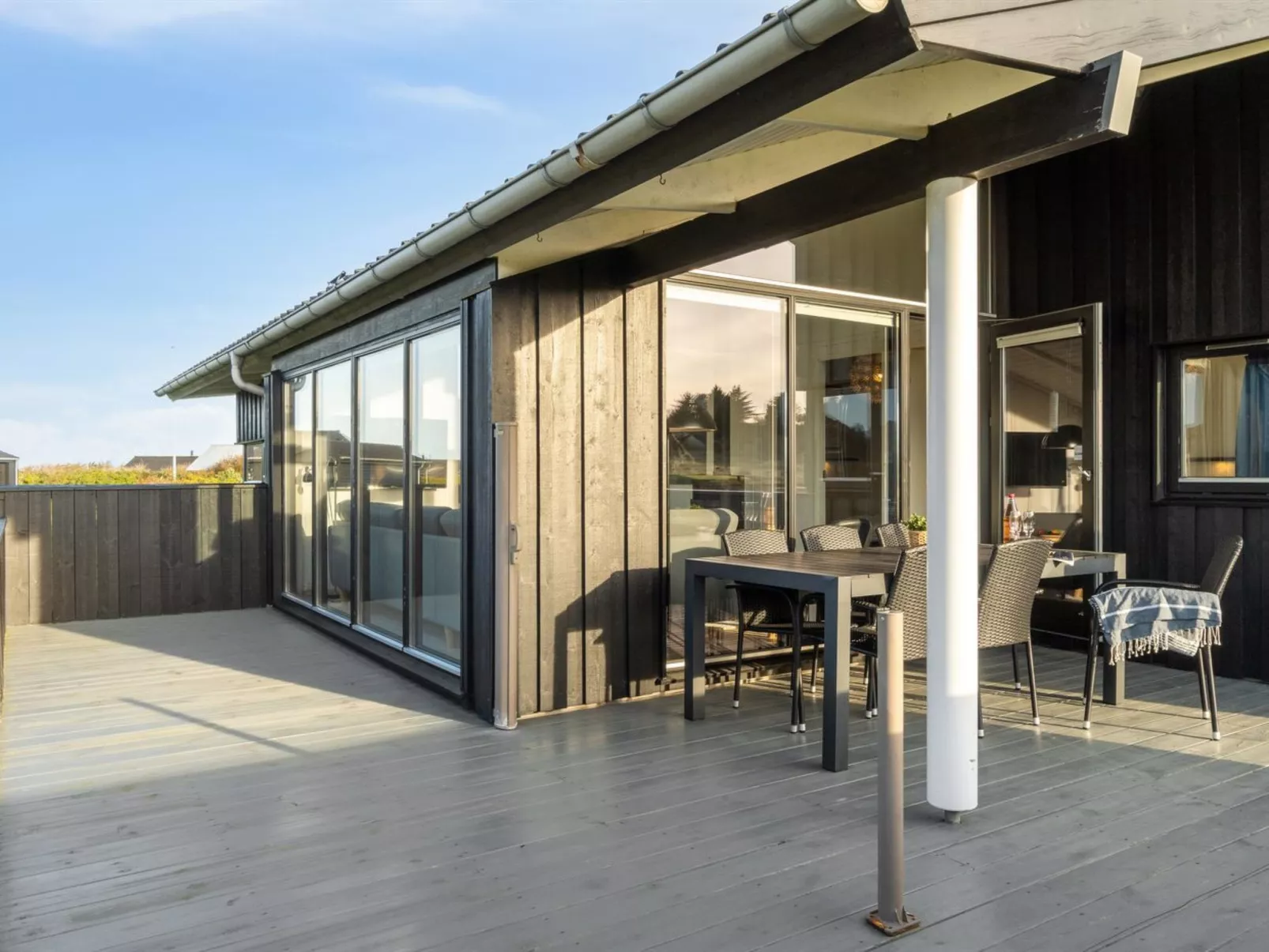 "Auvo" - 600m from the sea-Outside