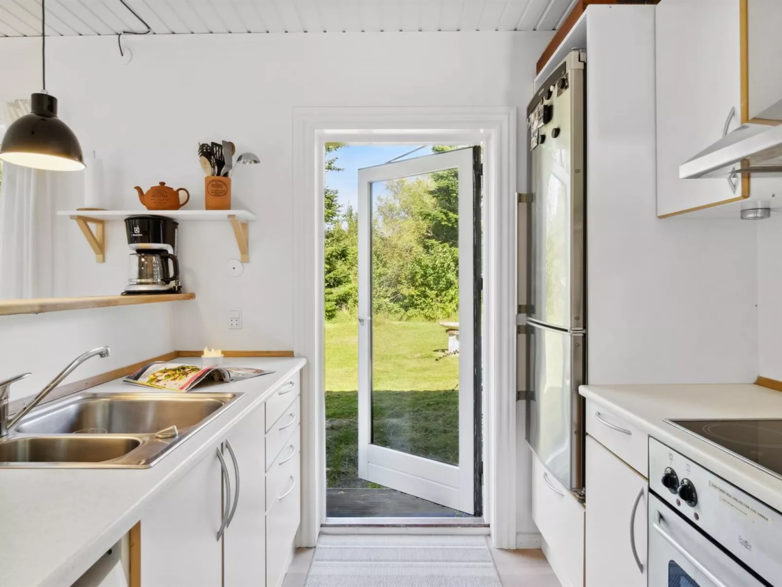 "Onni" - 600m from the sea-Inside
