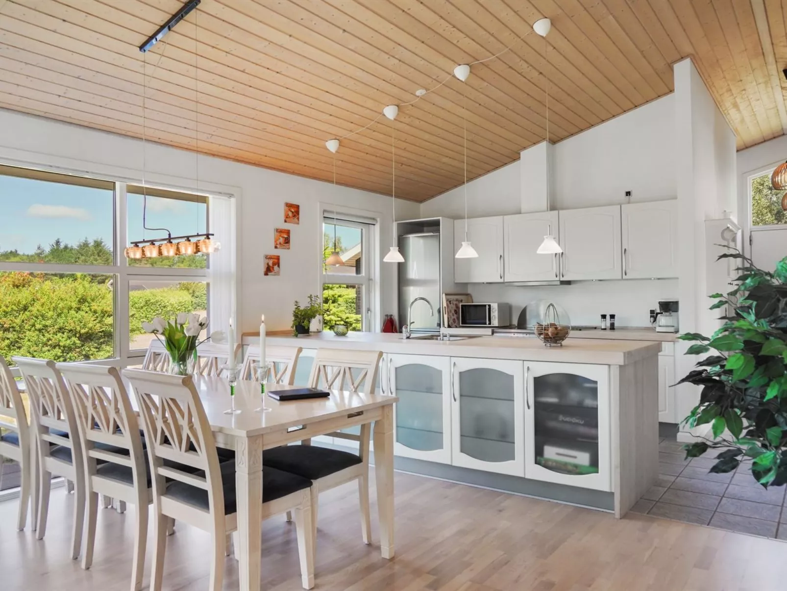 "Bertram" - 1.9km from the sea-Drinnen
