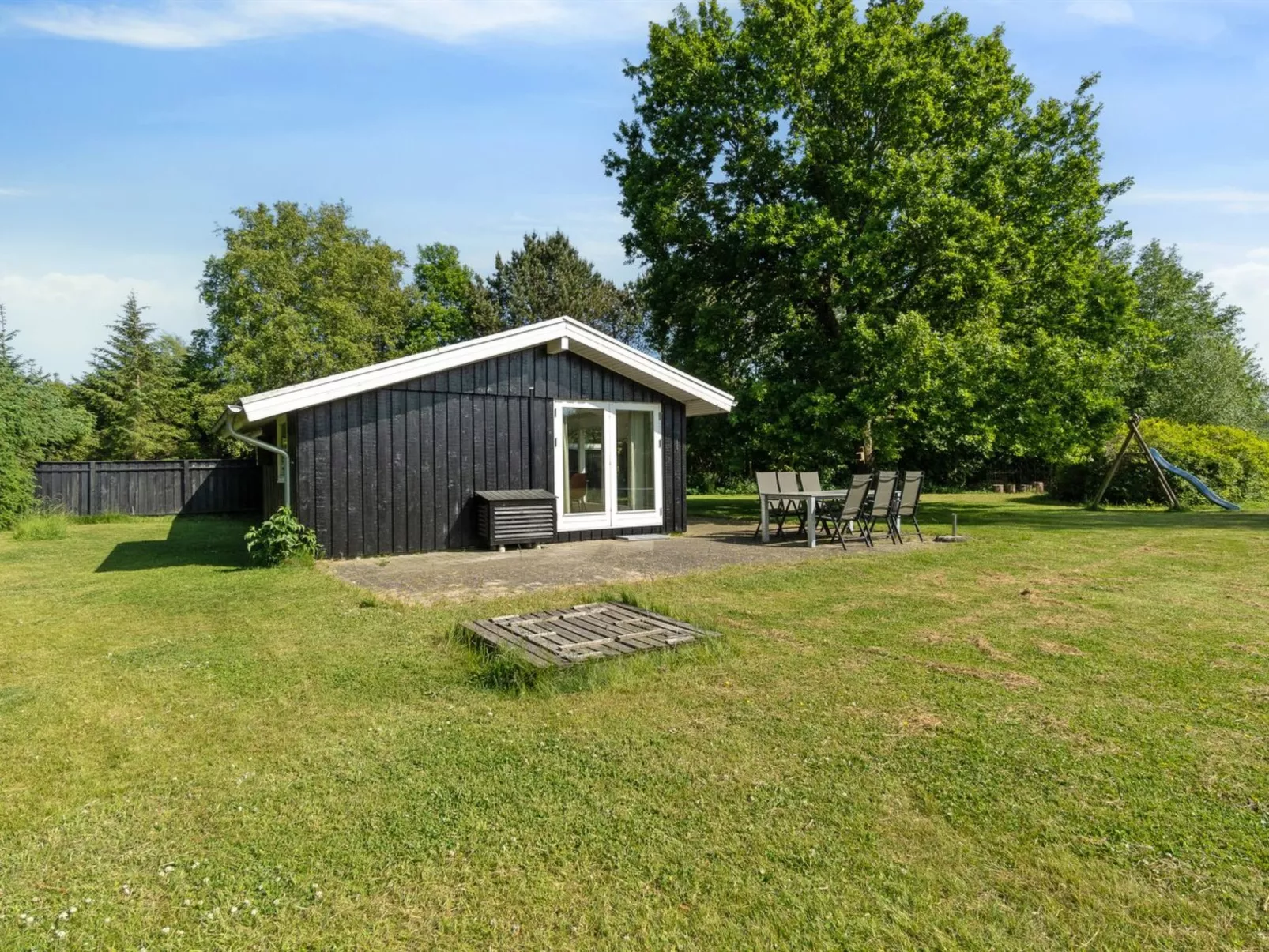 "Elly" - 1km from the sea-Outside