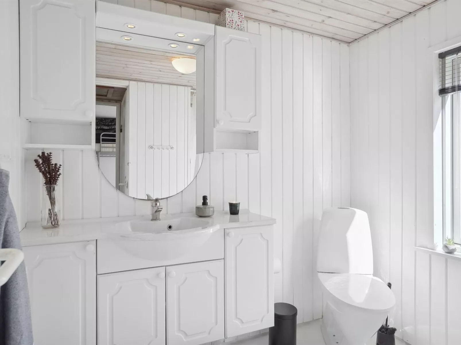 "Ketildor" - 100m from the sea-Drinnen