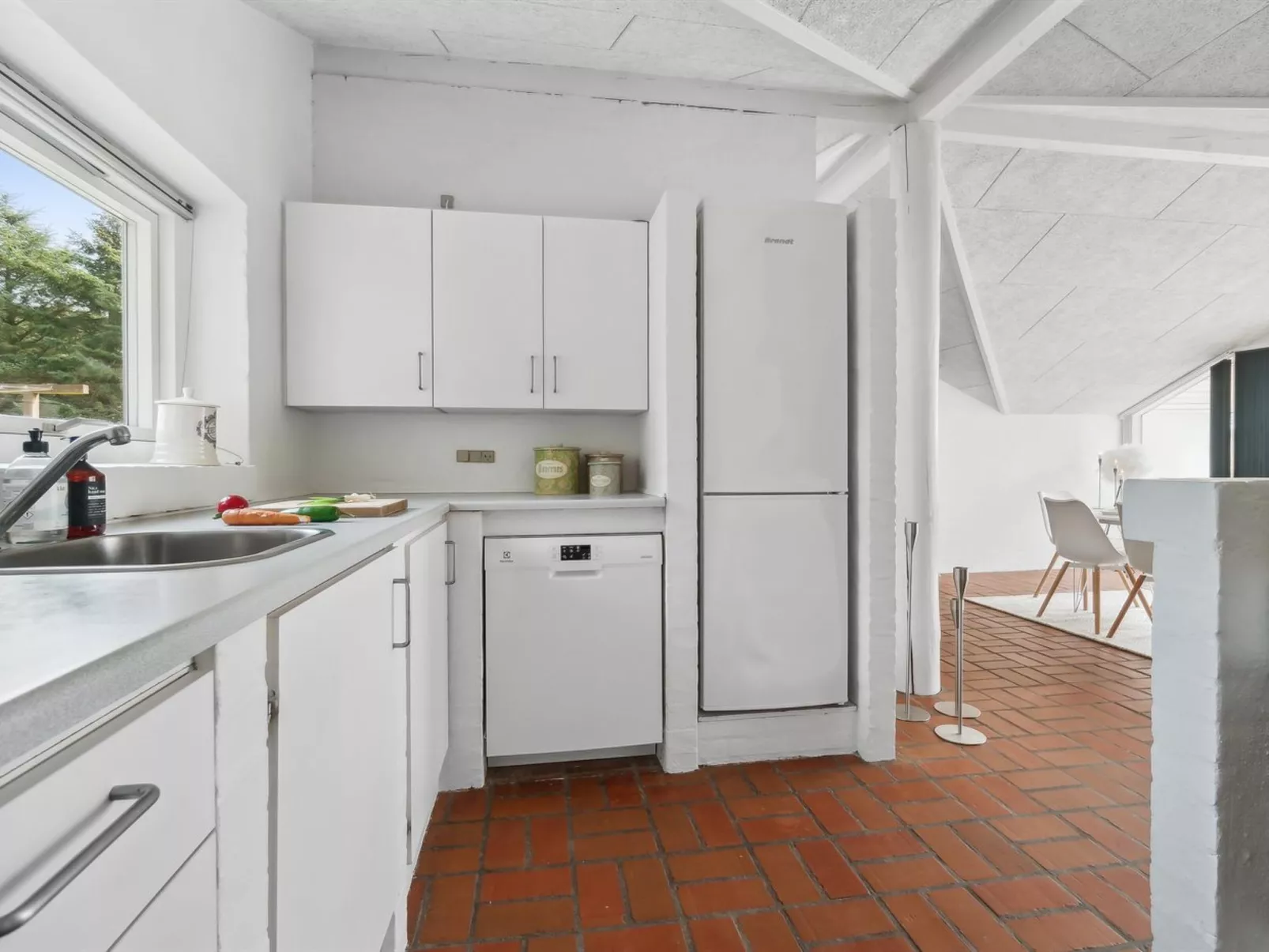 "Ozrenka" - 800m from the sea-Inside