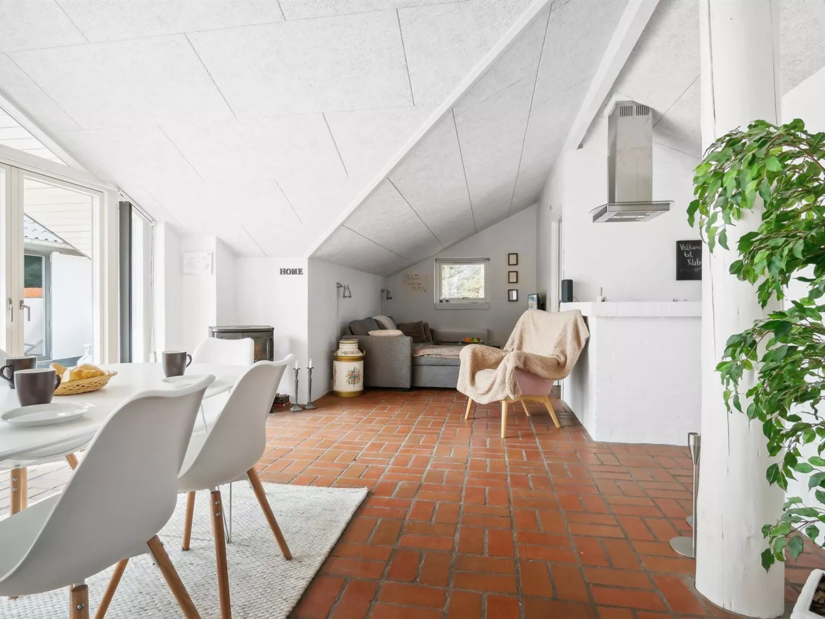 "Ozrenka" - 800m from the sea-Inside
