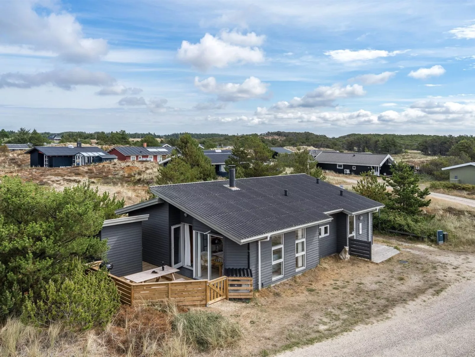 "Floria" - 1.4km from the sea-Outside
