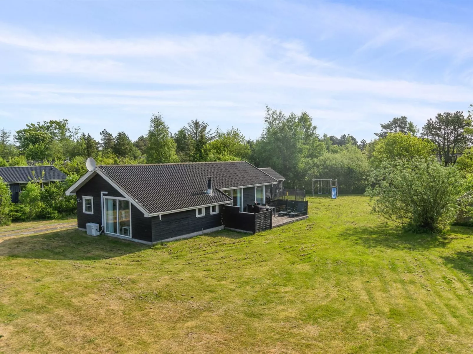 "Jil" - 750m from the sea-Outside