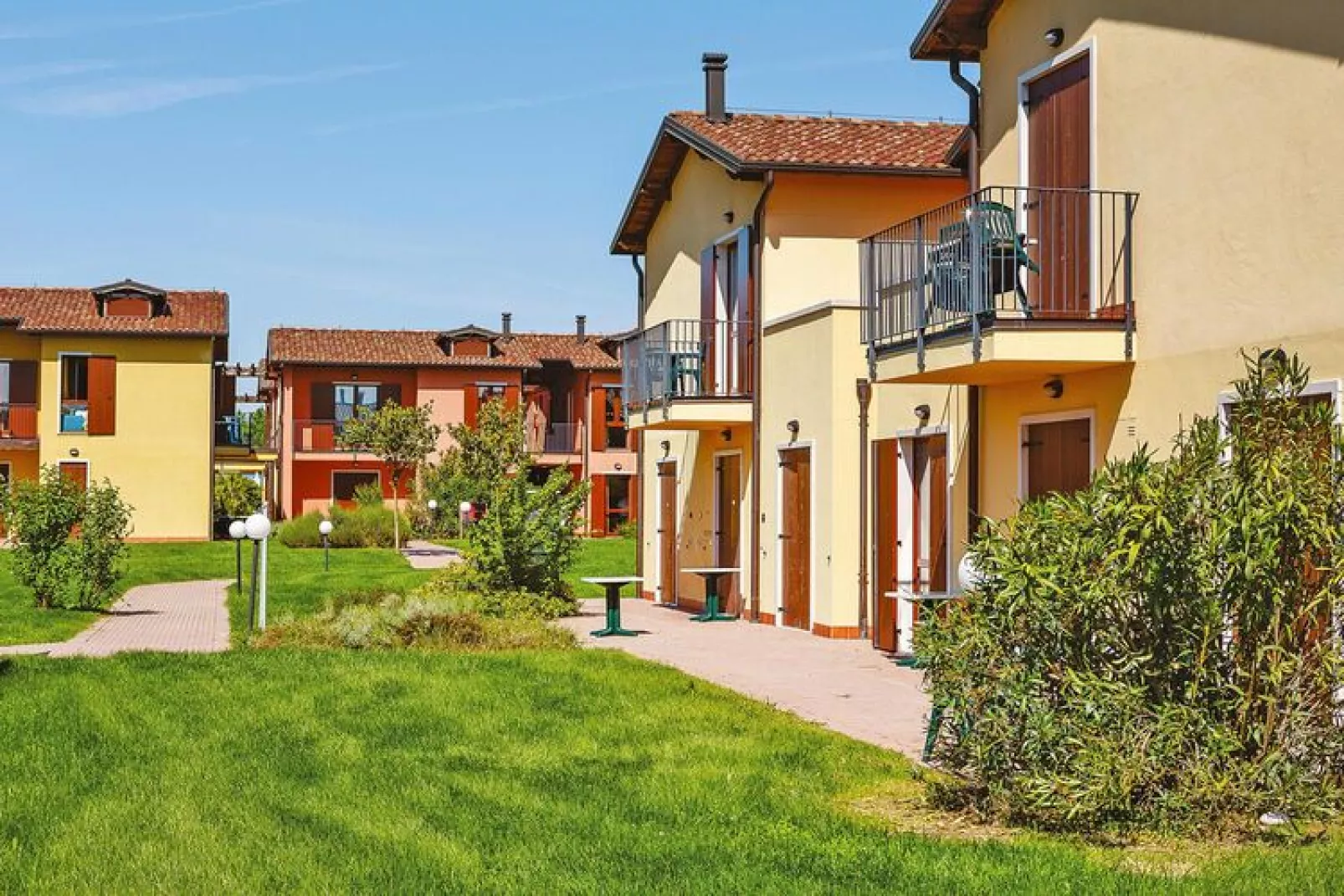Residence Eden, Peschiera-bilo-Extérieur été