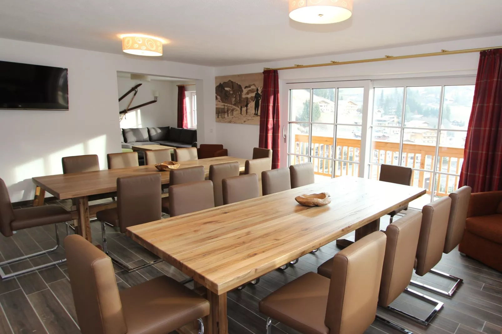 Chalet Susanna S-Dining room