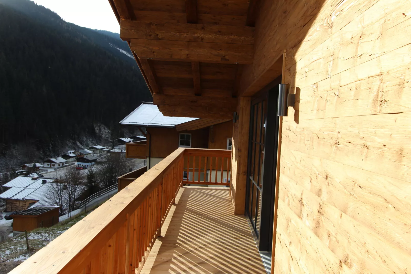 Chalet Susanna S-Terrace balcony