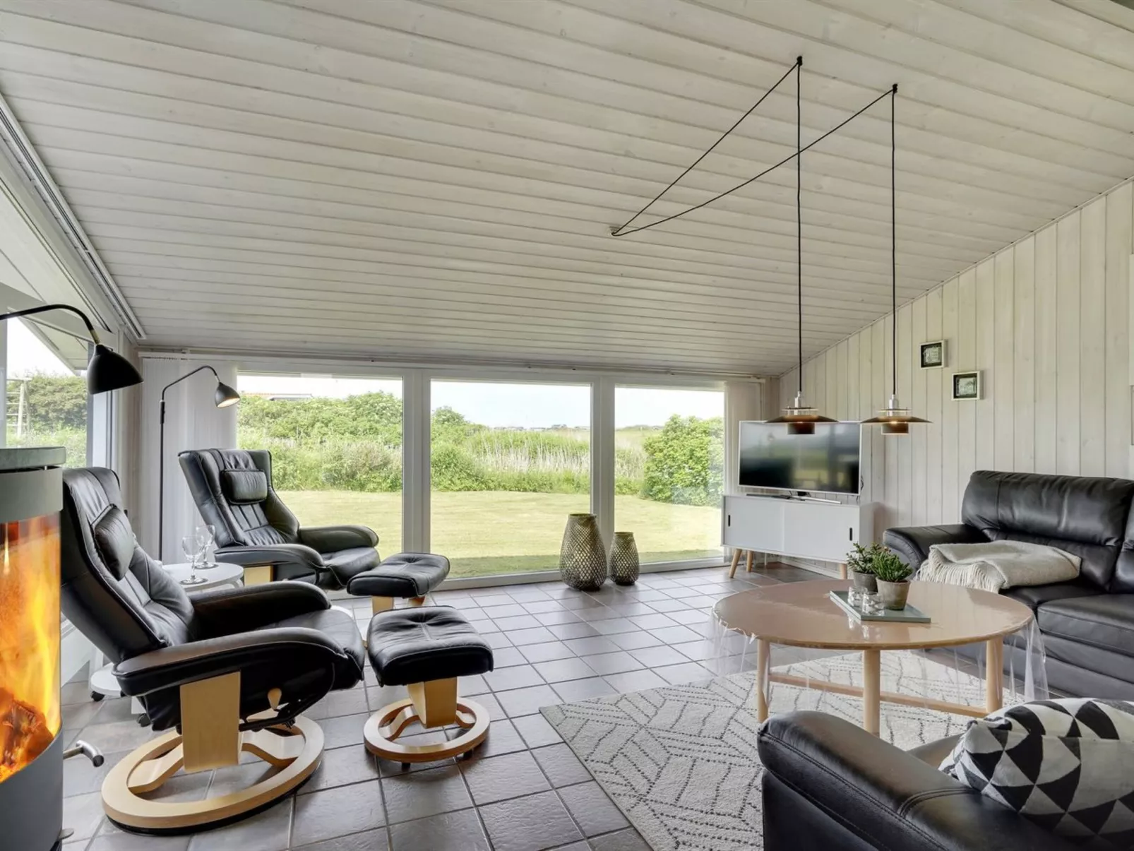 "Tinja" - 700m from the sea-Drinnen