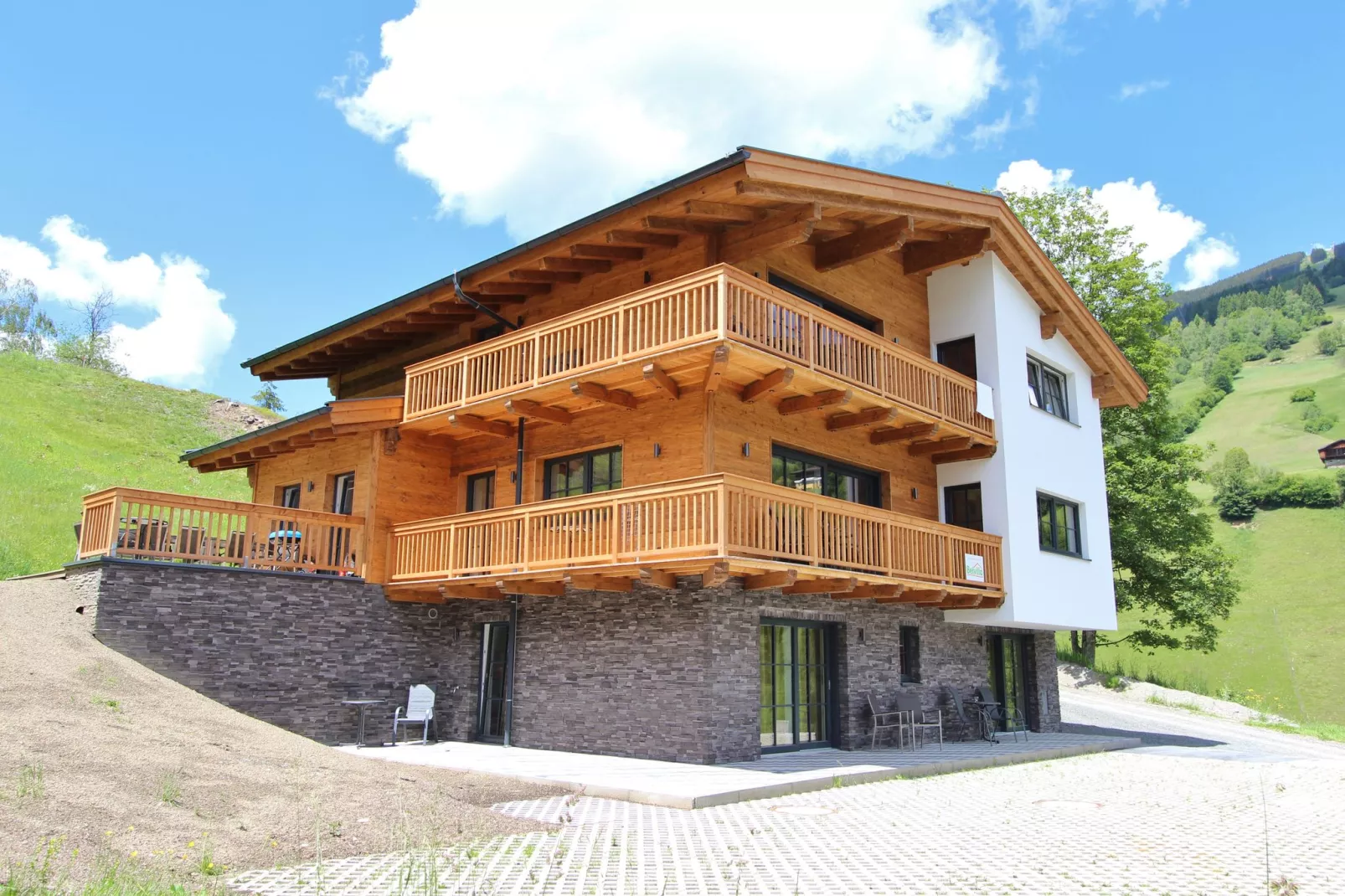 Chalet Susanna S-Exterior summer