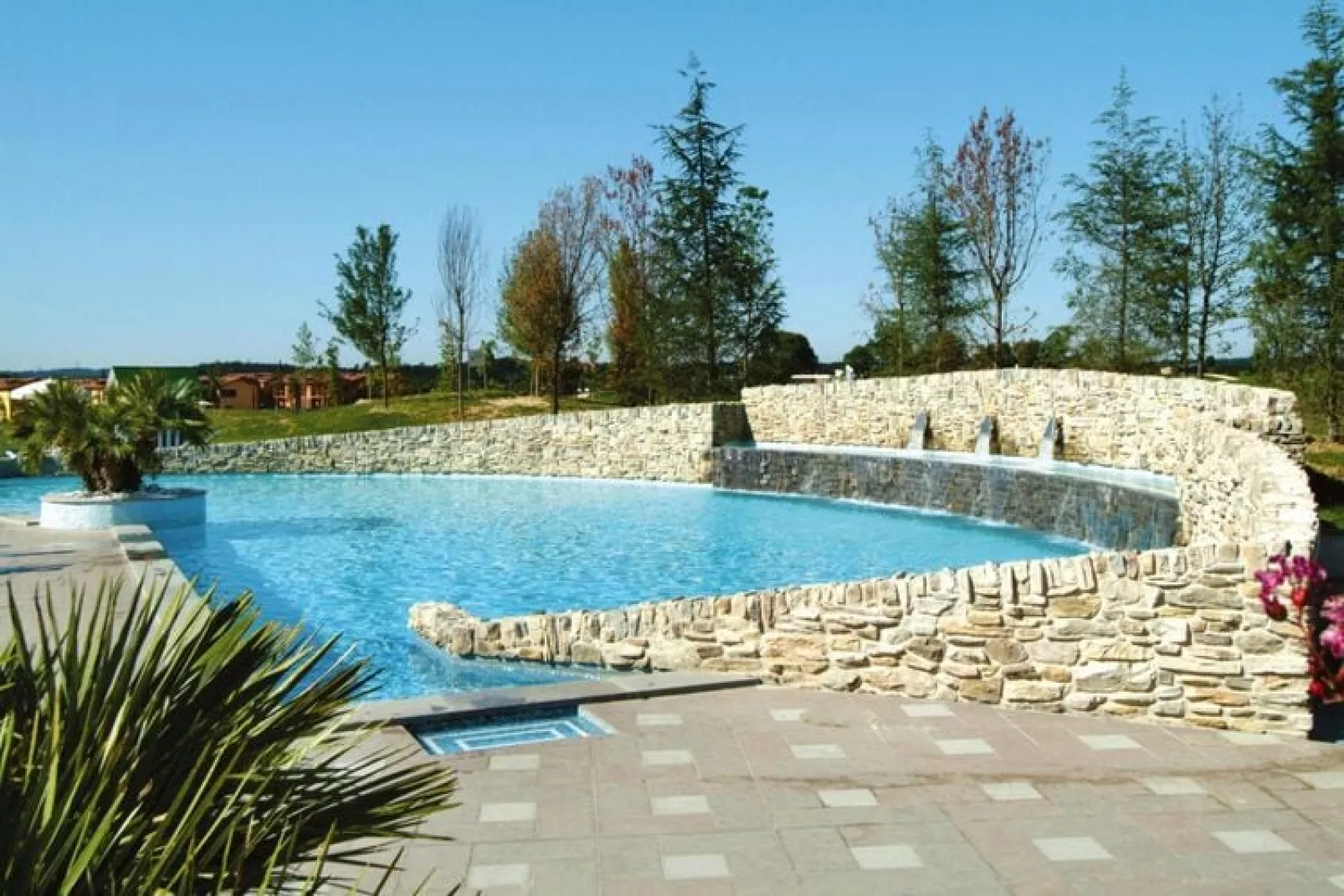 Residence Eden, Peschiera-trilo-Schwimmbad