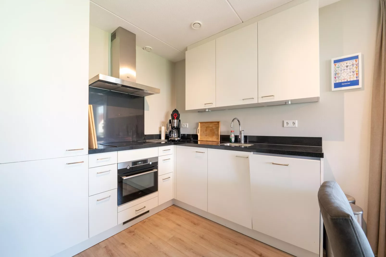 De IJsvogel Huis Nr 24-Kitchen