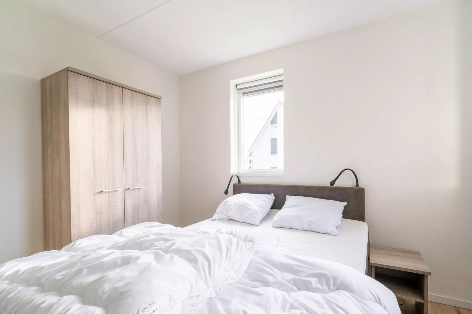 De IJsvogel Huis Nr 24-Bedroom