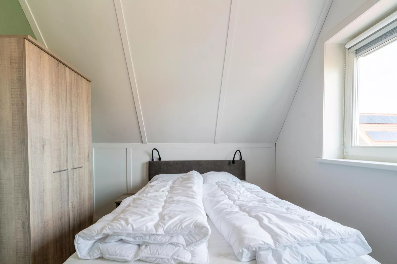 De IJsvogel Huis Nr 24-Bedroom