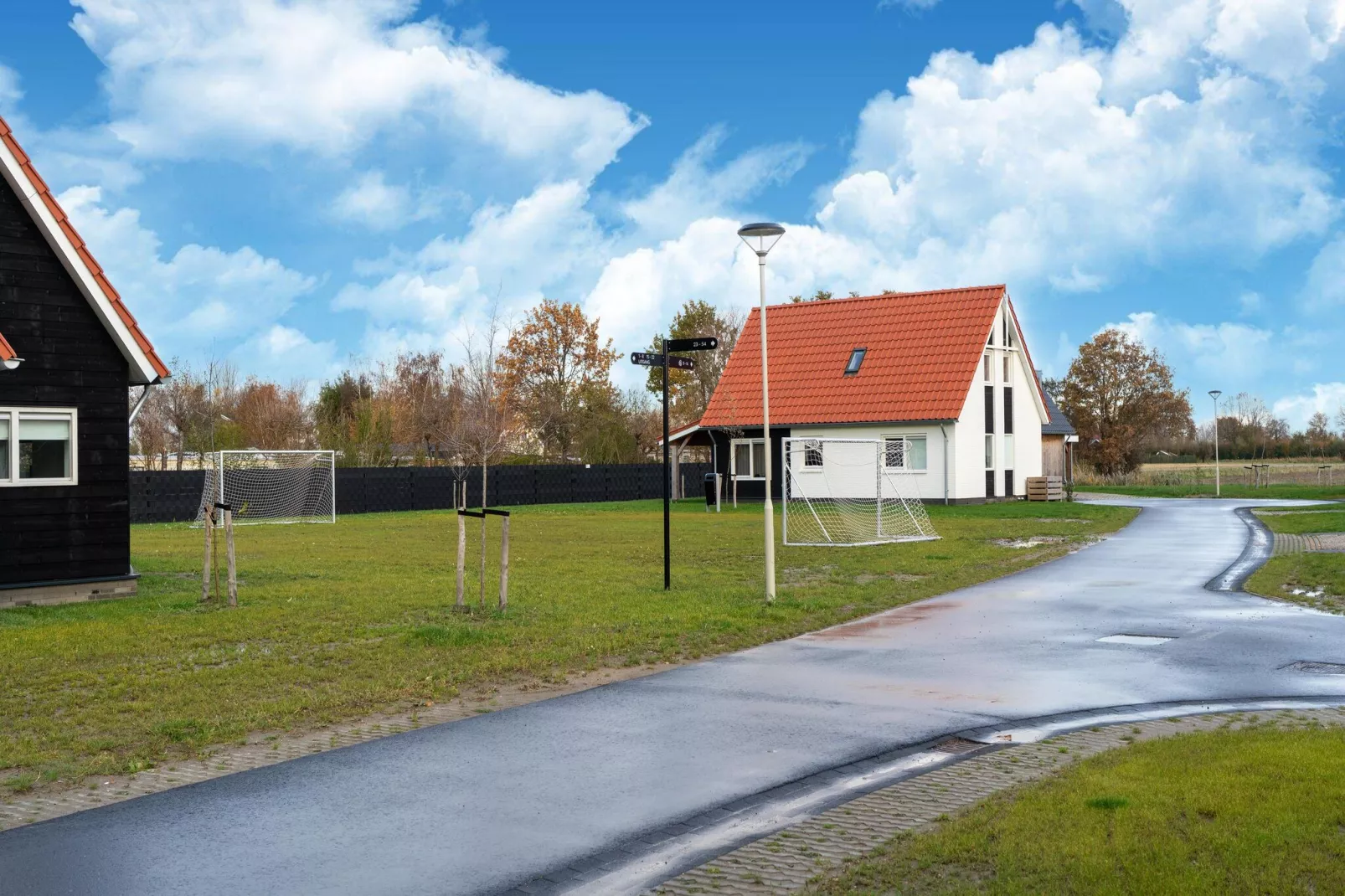 De IJsvogel Huis Nr 24-Areas summer 1km
