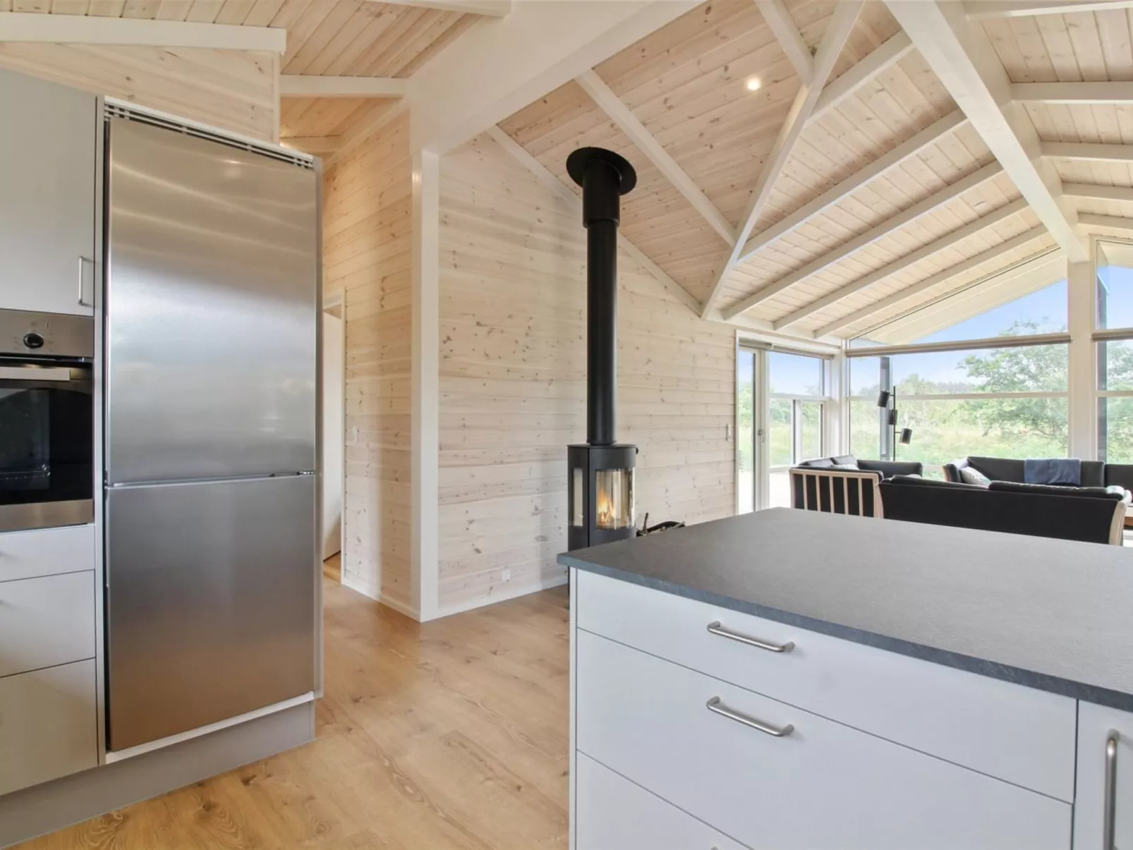 "Heriest" - 1.2km from the sea-Inside