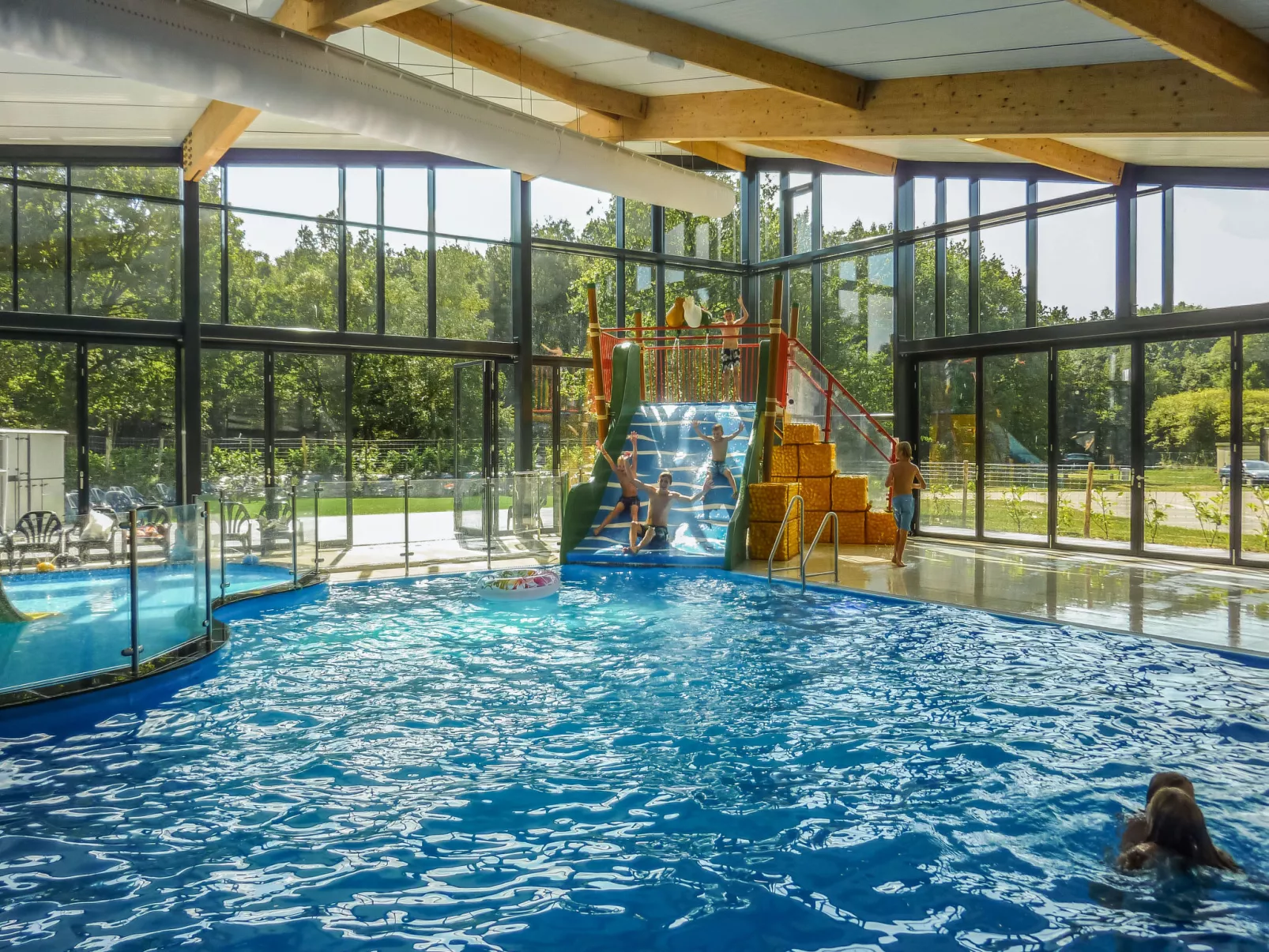 Forest Lodge 4-Area