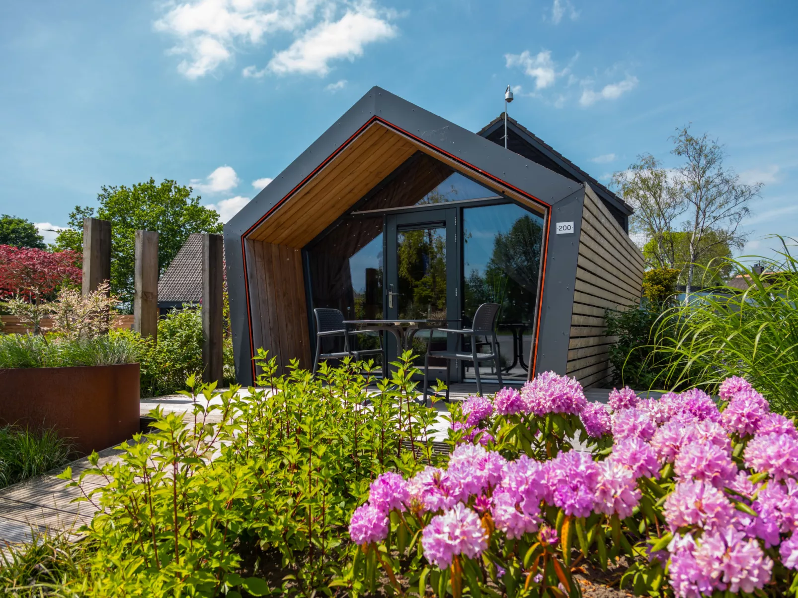 Tiny House Solo Retreat 2-Outside