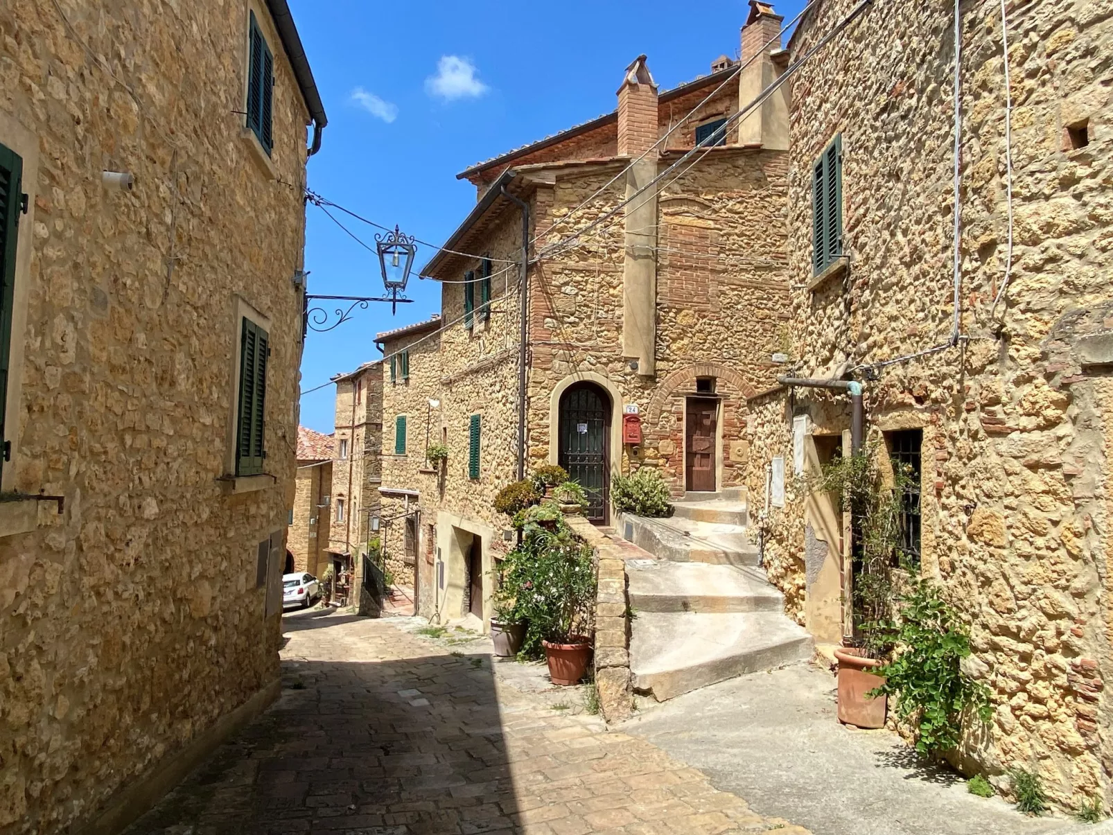 Domus Mariae-Outside