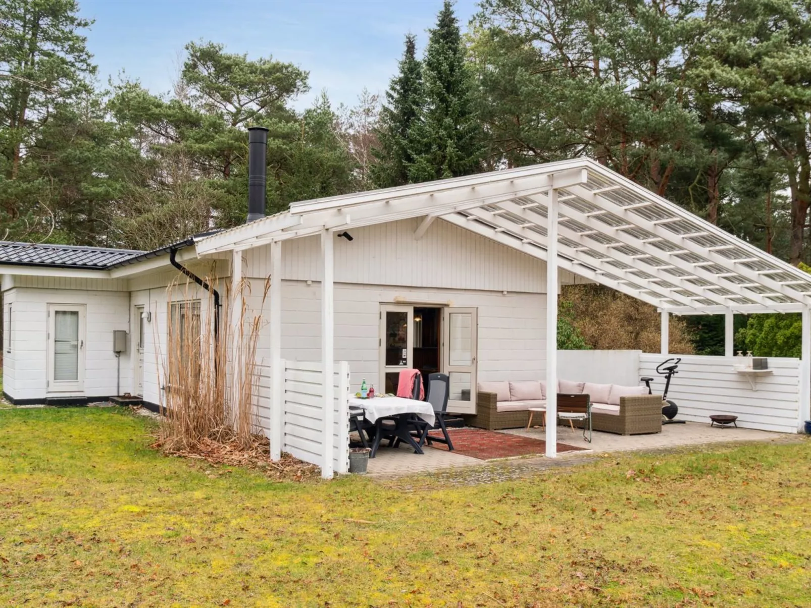 "Rietrikki" - 1.5km from the sea-Draußen