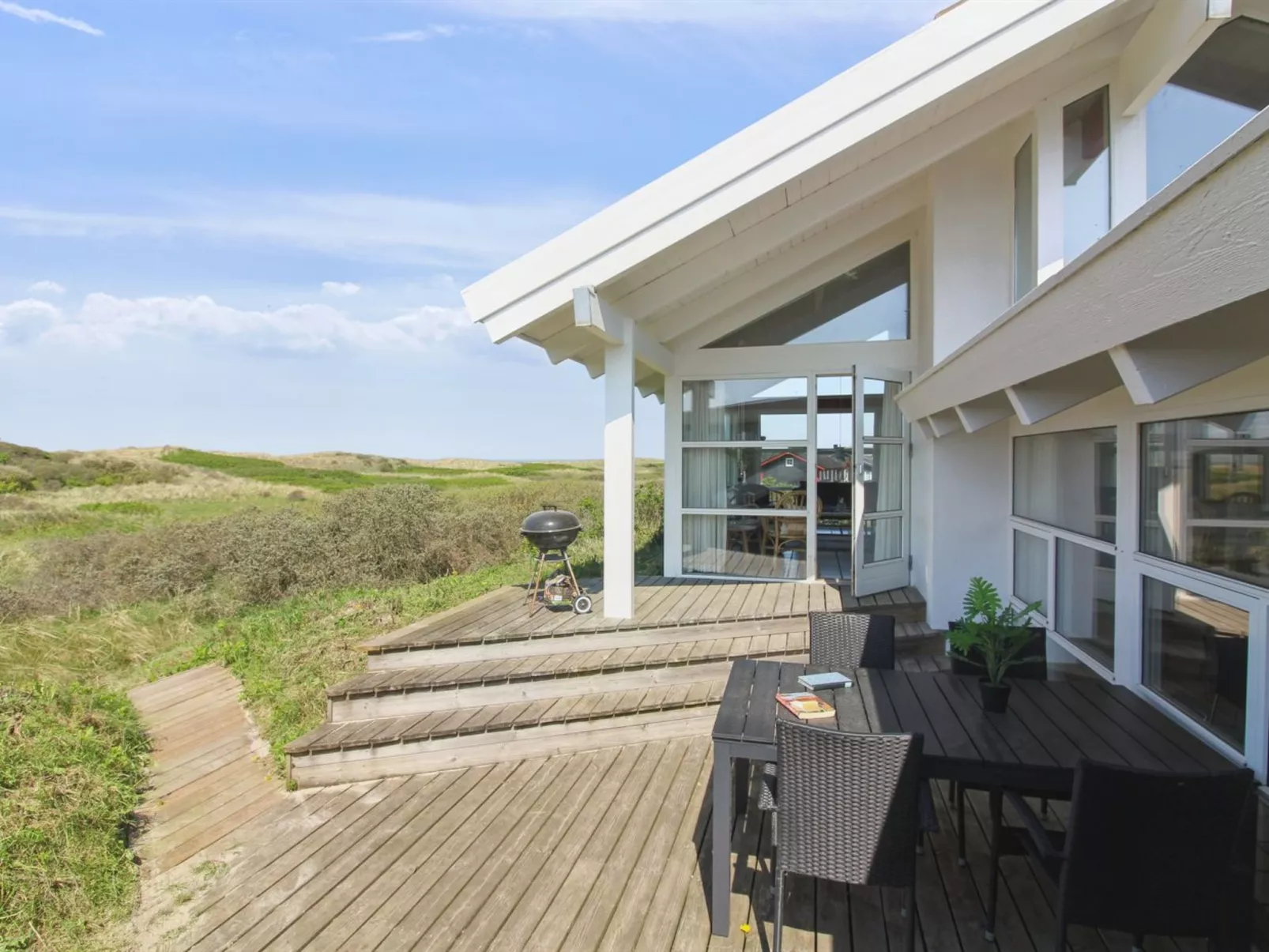 "Anne" - 100m from the sea-Outside