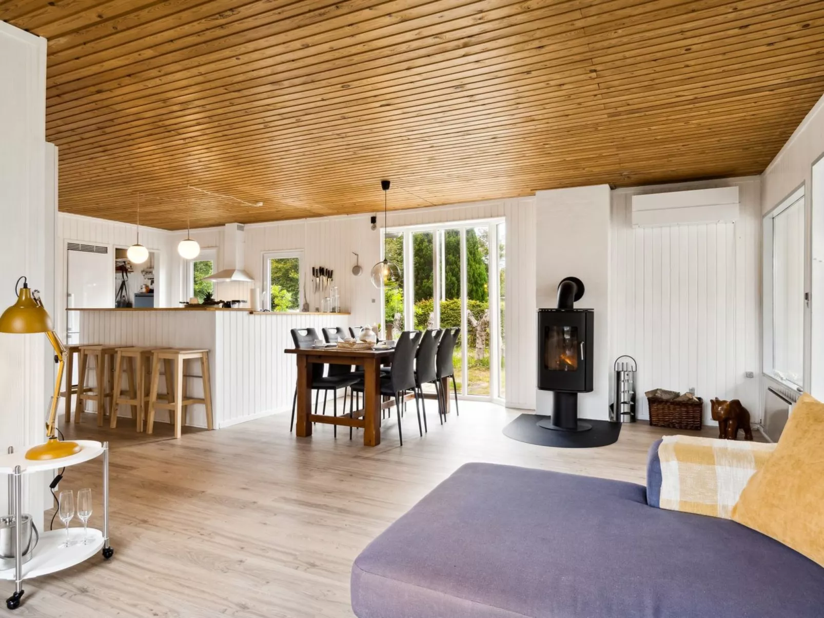 "Neea" - 280m from the sea-Inside